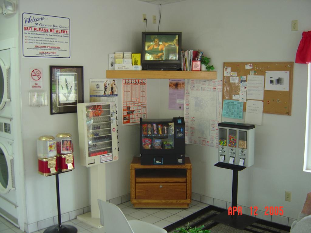 Bubbles Laundry La Grande OR 97850 5419627578 Laundry Services